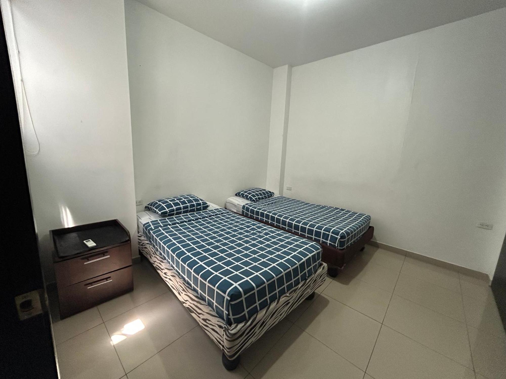 Departamentos De 2 Y 3 Habitaciones En El Centro De Манта Экстерьер фото