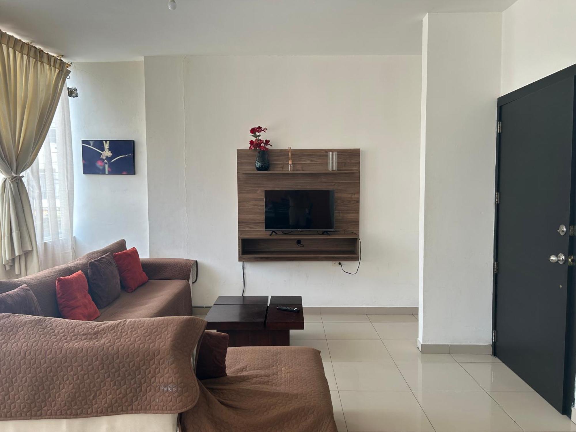 Departamentos De 2 Y 3 Habitaciones En El Centro De Манта Экстерьер фото