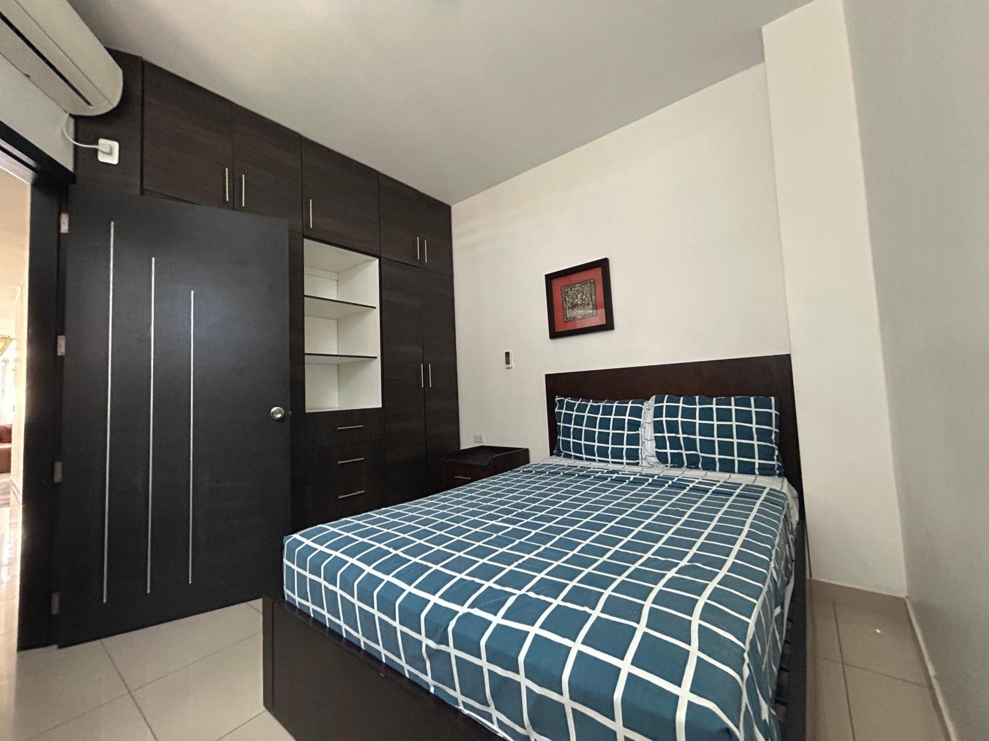 Departamentos De 2 Y 3 Habitaciones En El Centro De Манта Экстерьер фото
